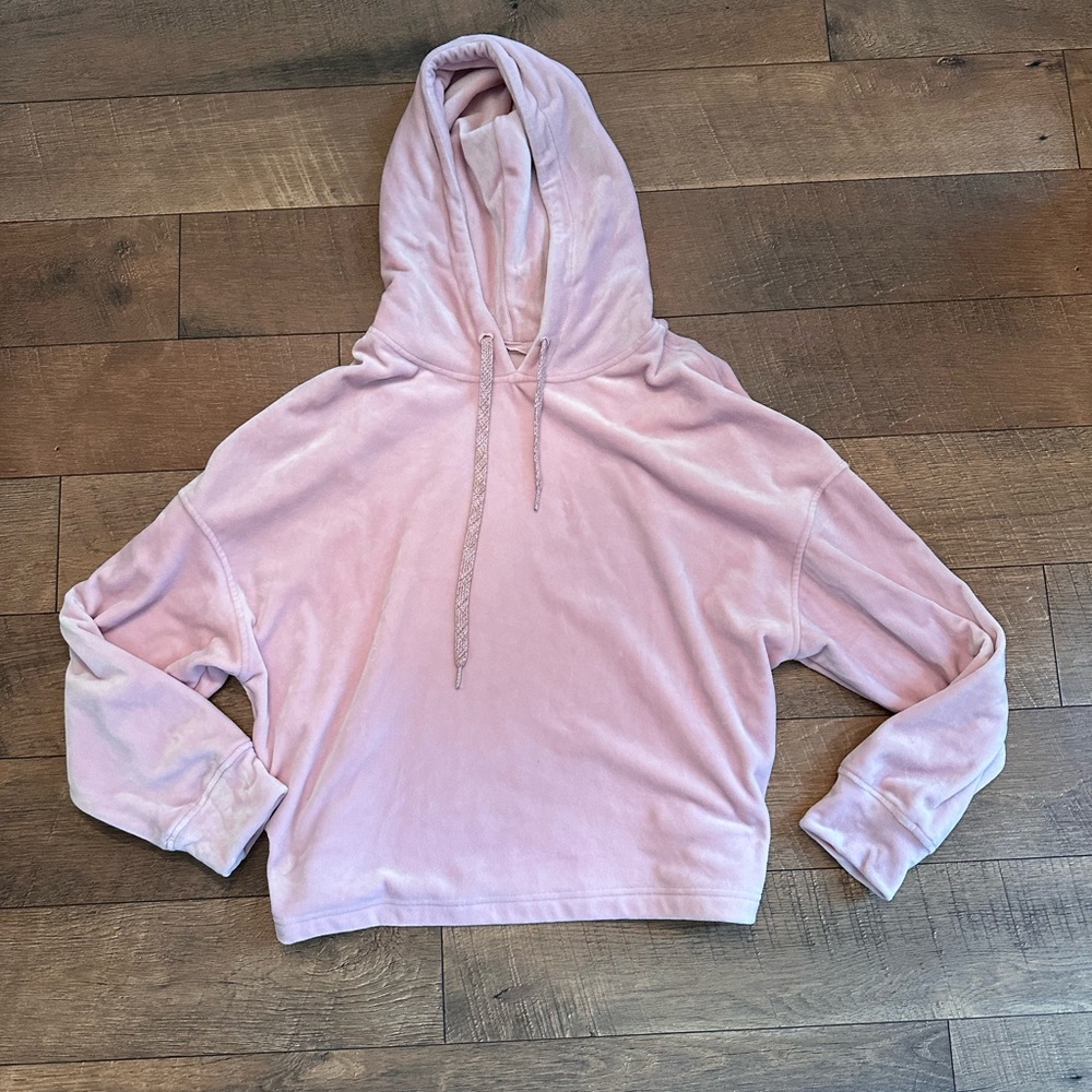 Insanely soft UGG sweatshirt